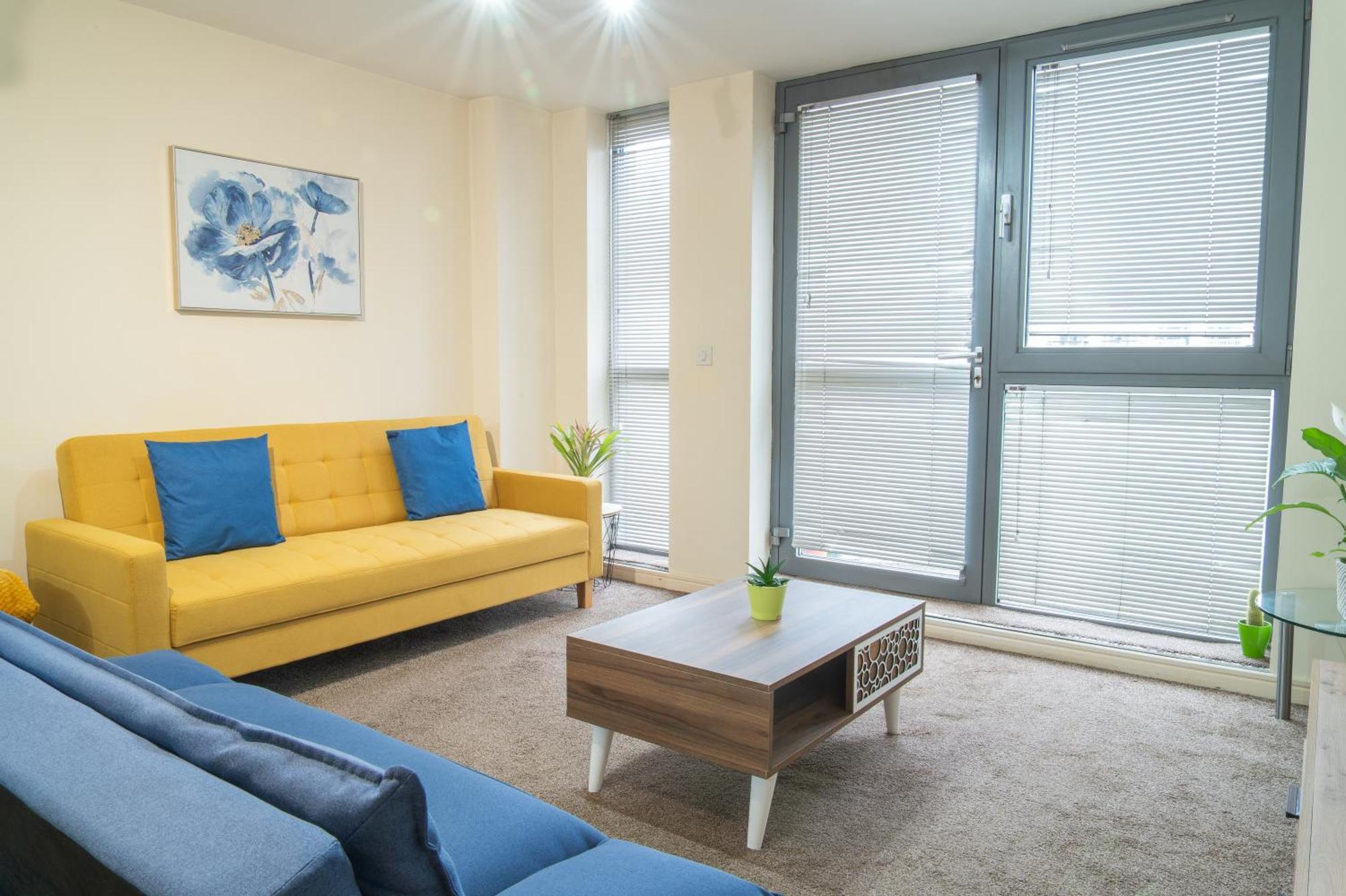 Stay In Our Stylish Flat! & Secure Building & Sleeps Up To 4 버밍엄 외부 사진
