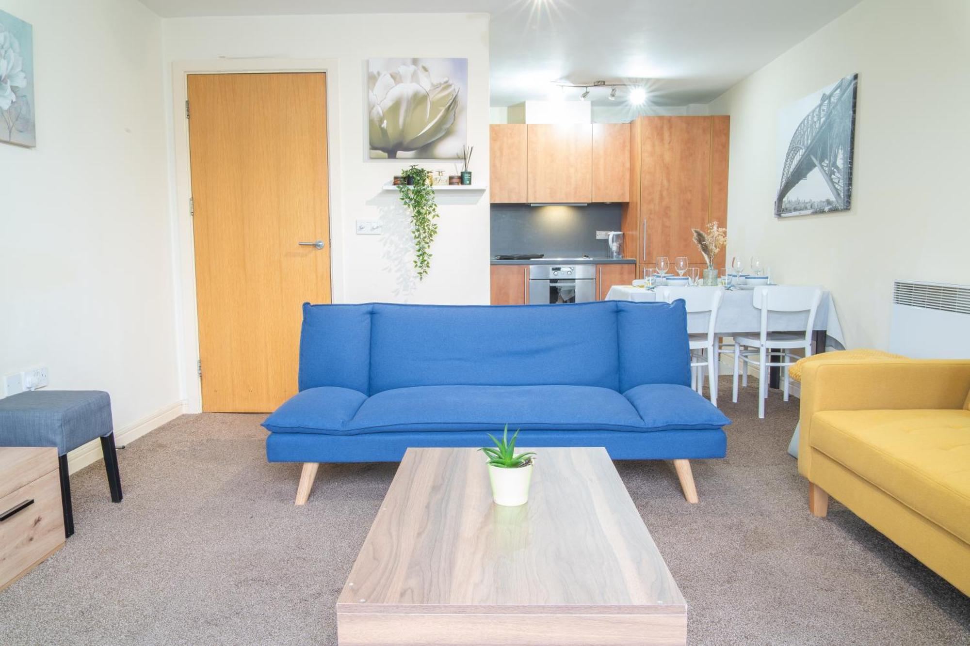 Stay In Our Stylish Flat! & Secure Building & Sleeps Up To 4 버밍엄 외부 사진