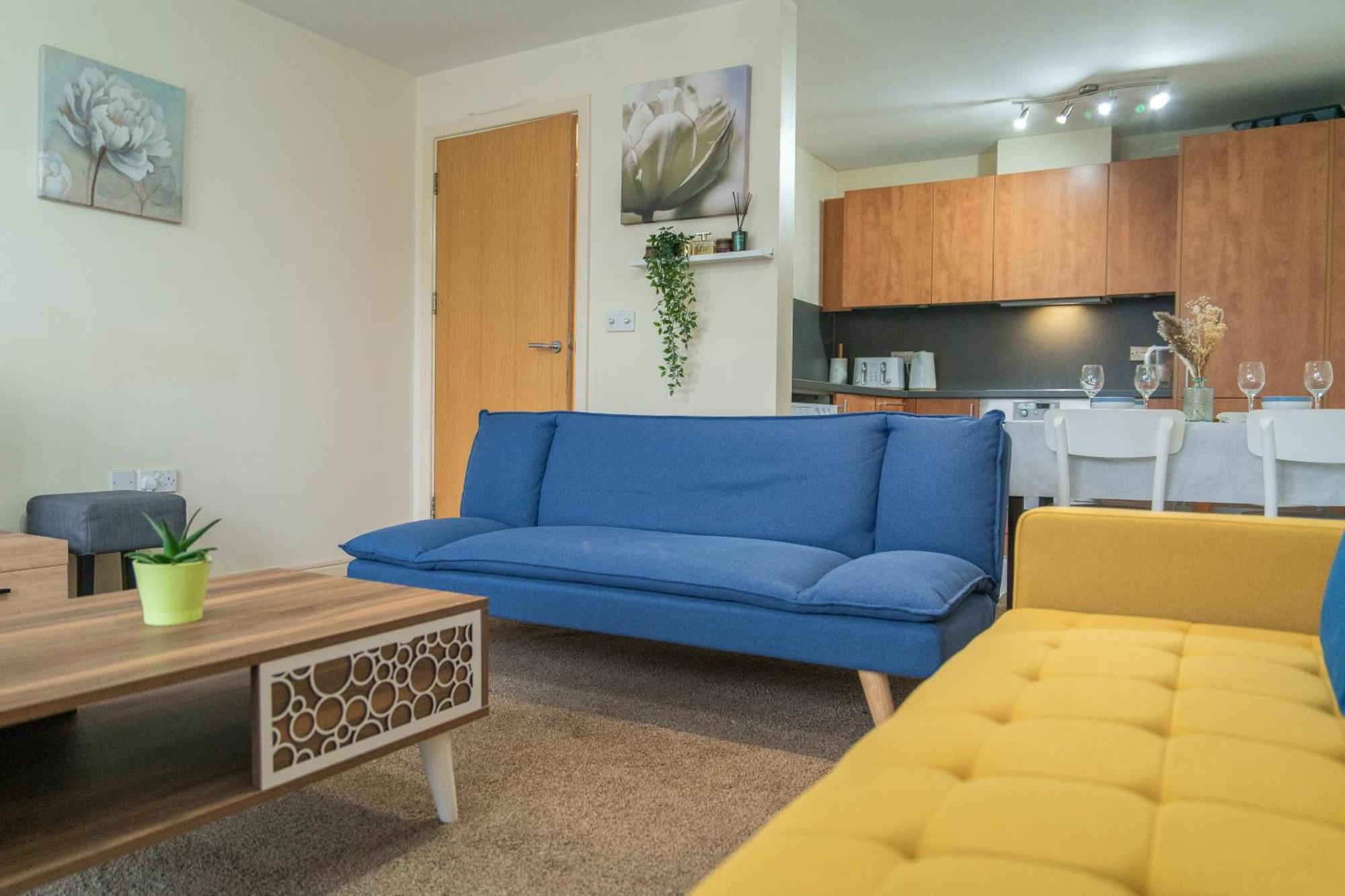 Stay In Our Stylish Flat! & Secure Building & Sleeps Up To 4 버밍엄 외부 사진